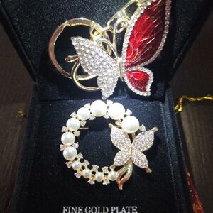 🦋Butterfly Set/Pearl Butterfly Brooch & Butterfly KeyChain Bag Charm 🦋NWT